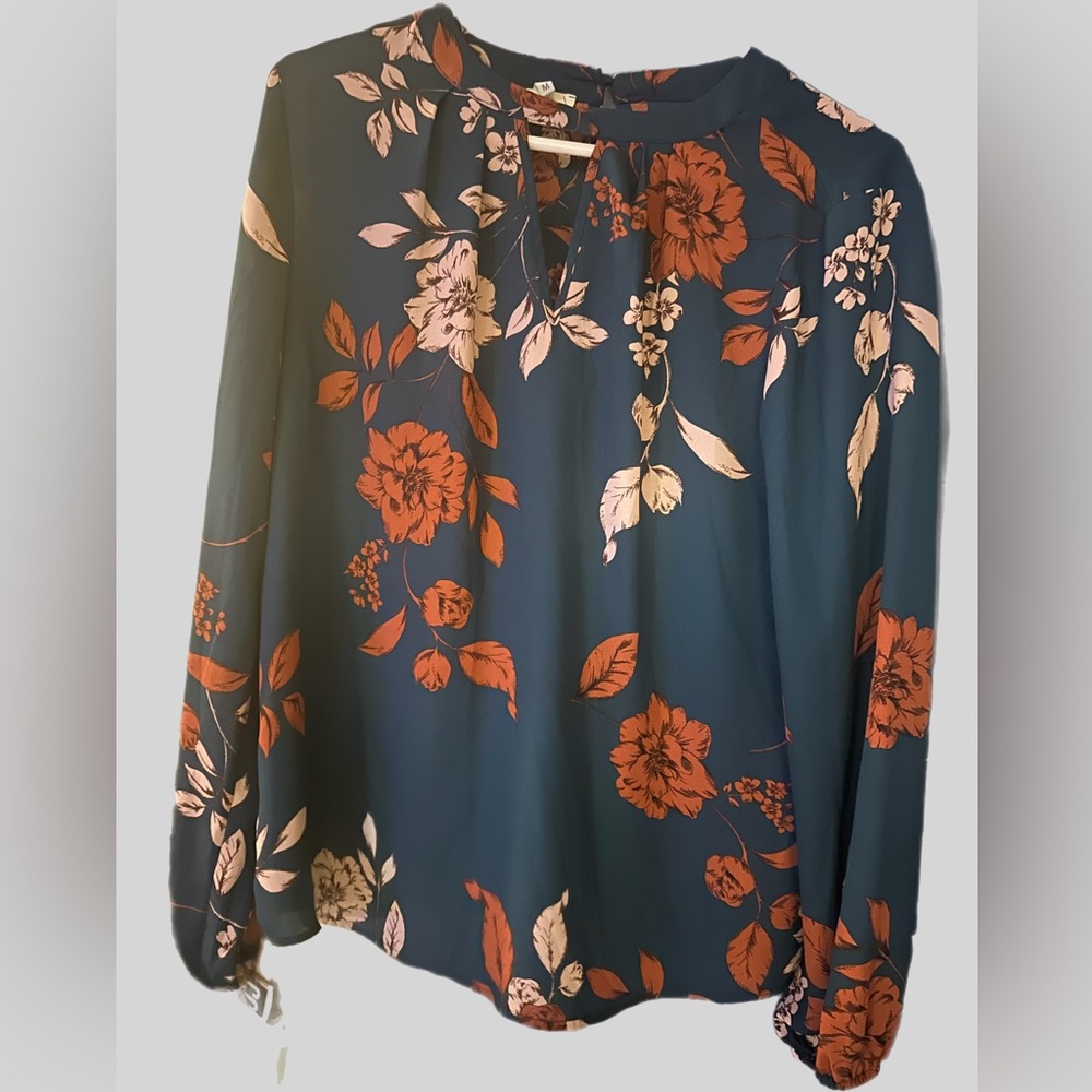Like new Maurice’s Long Sleeved Blouse